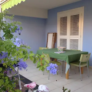 holiday-home-residence-azzurro.sicilyhotelsitaly.net/