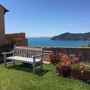 la-casa-del-faro.it-tuscanyhotel.com/