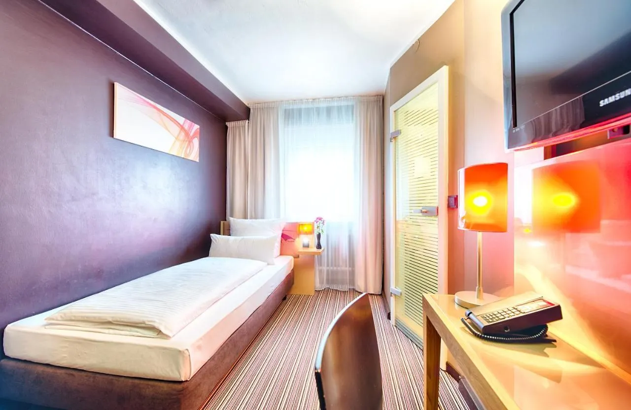 Leonardo Boutique Hotel מינכן 4*,