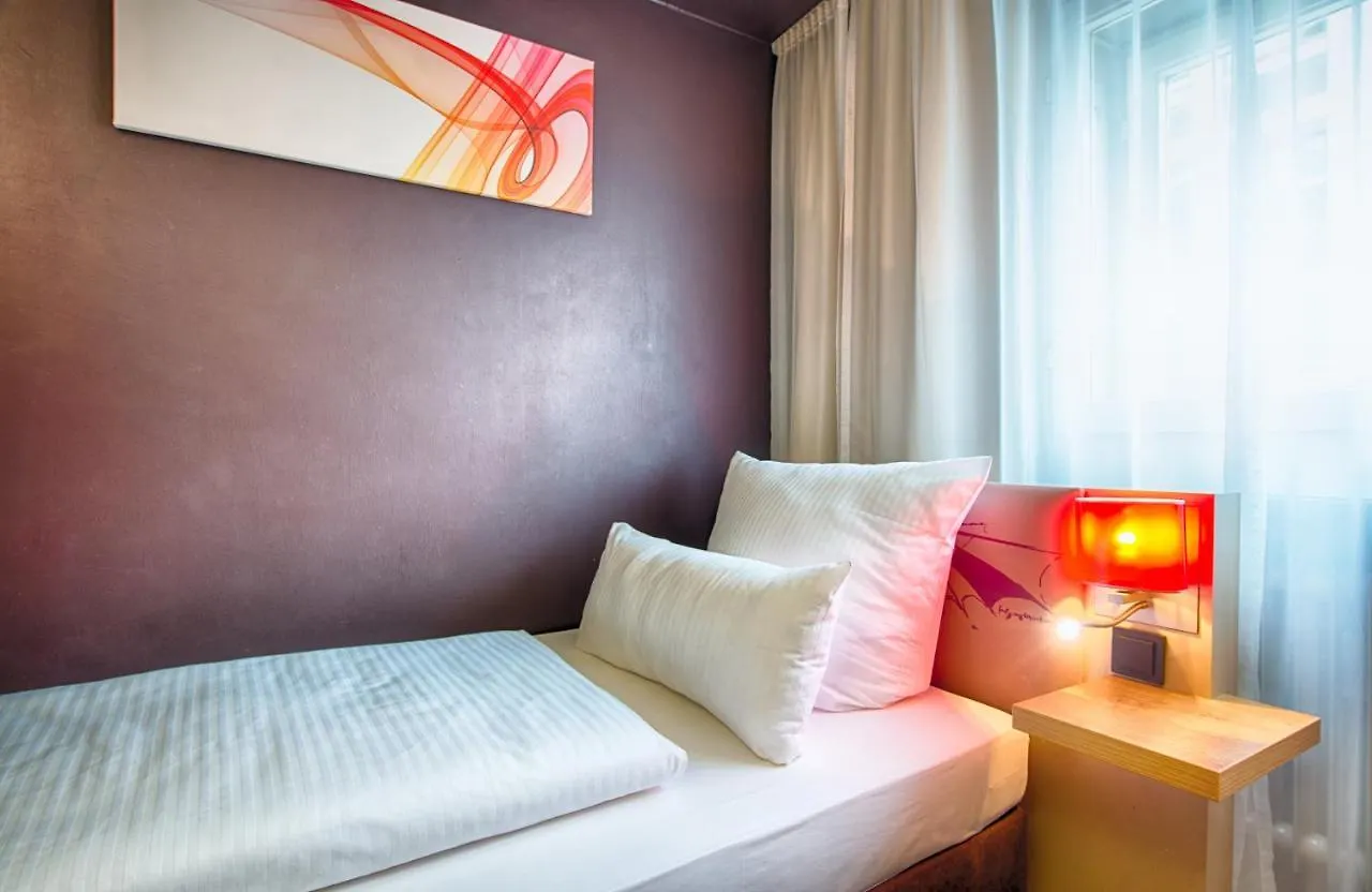 Leonardo Boutique Hotel מינכן 4*,  גרמניה